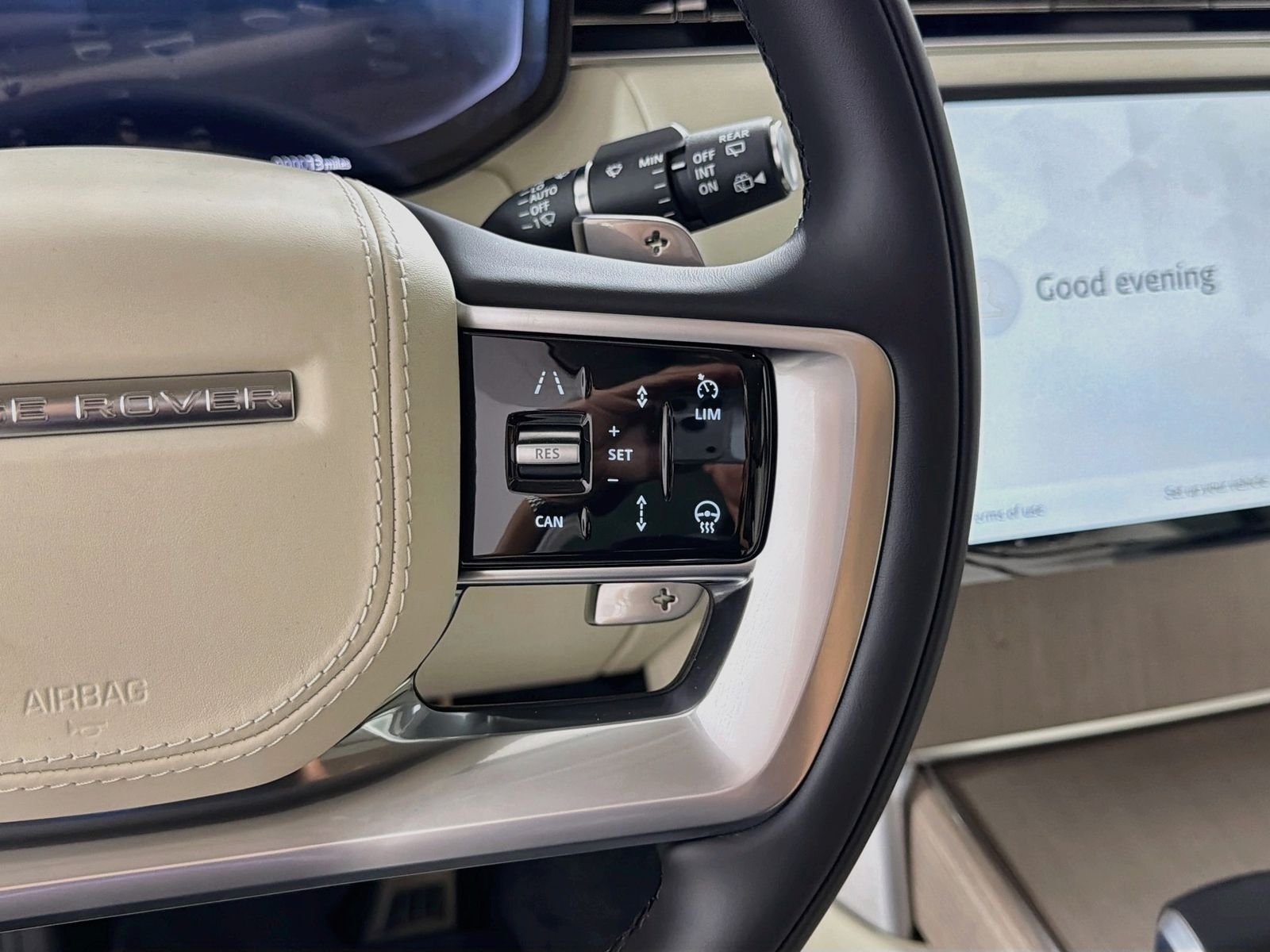 New 2026 Charente Grey LAND ROVER SE image 12
