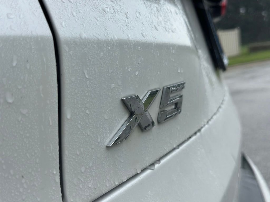 Used 2019 Mineral White Metallic BMW xDrive40i image 14