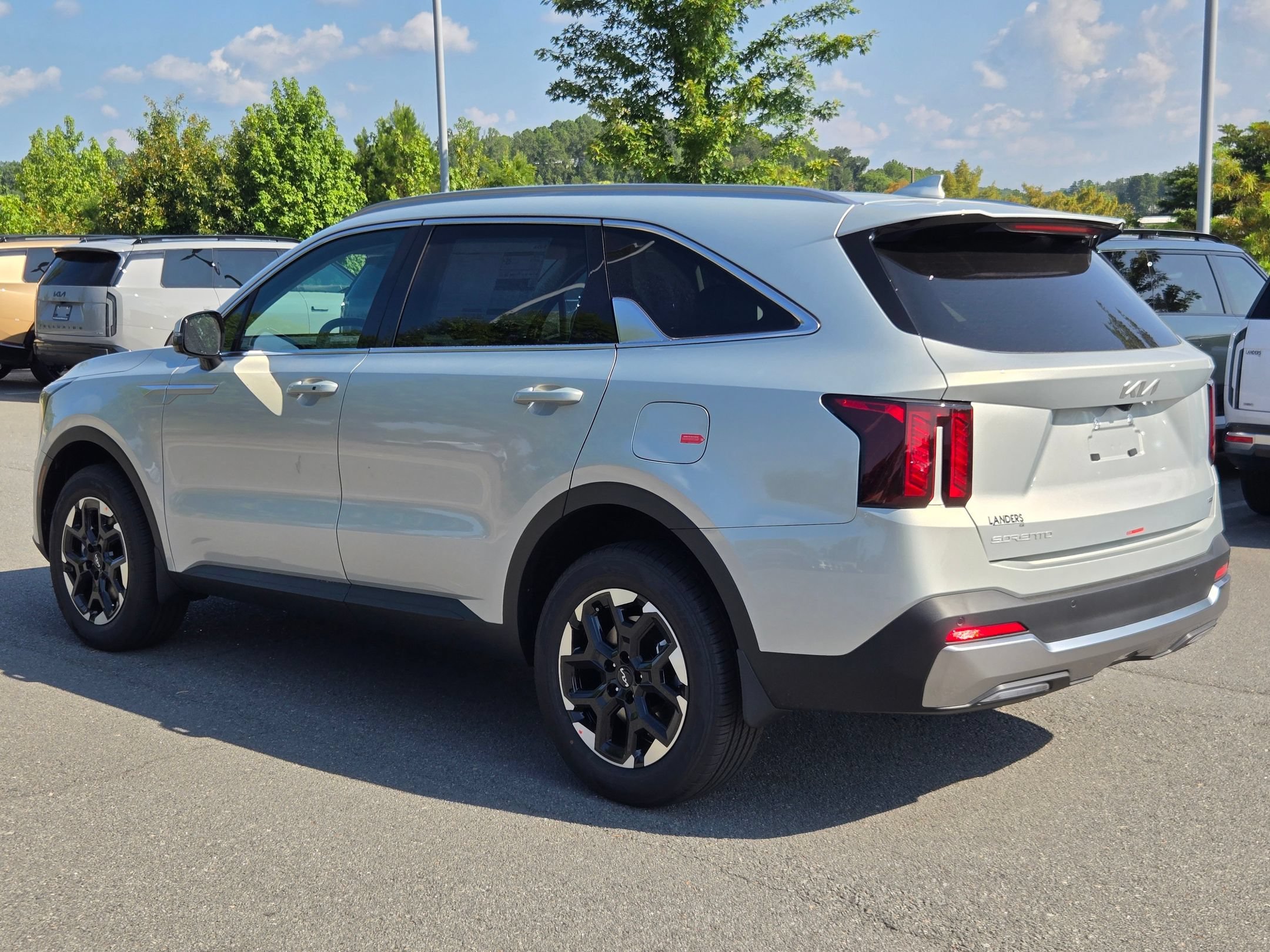 New 2026 Ivory Silver Kia S image 5