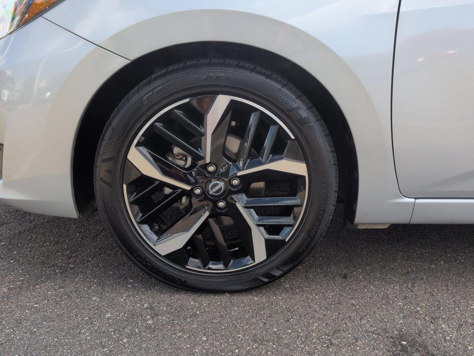 Used 2024 Brilliant Silver Metallic Nissan SR image 10