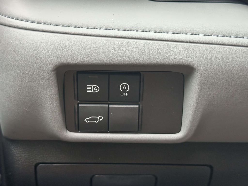 Used 2024  Toyota XLE image 35