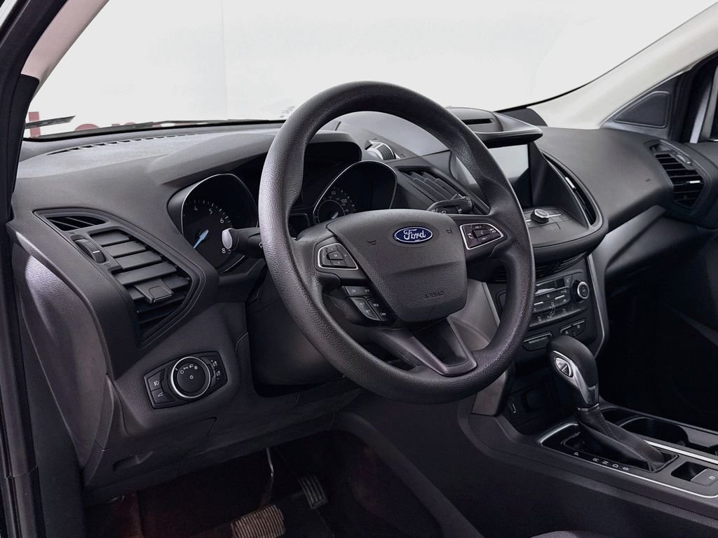 Used 2018 Black Ford SE image 9