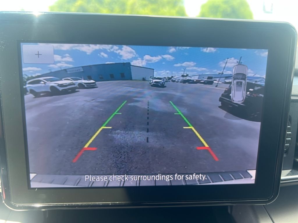 Used 2023 White Ford XLT image 17