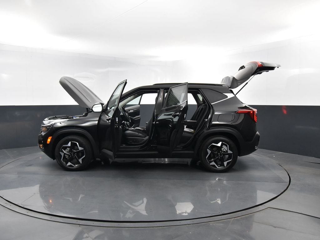 Certified Used 2025 Fusion Black Kia EX image 36
