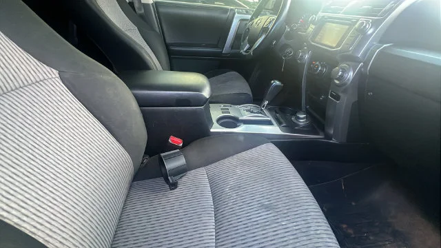 Used 2017 White Toyota SR5 image 12