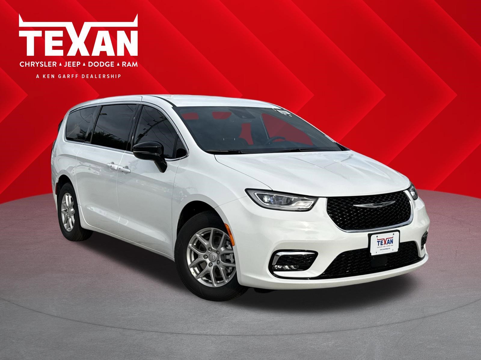 2026 Chrysler Pacifica Select's photo