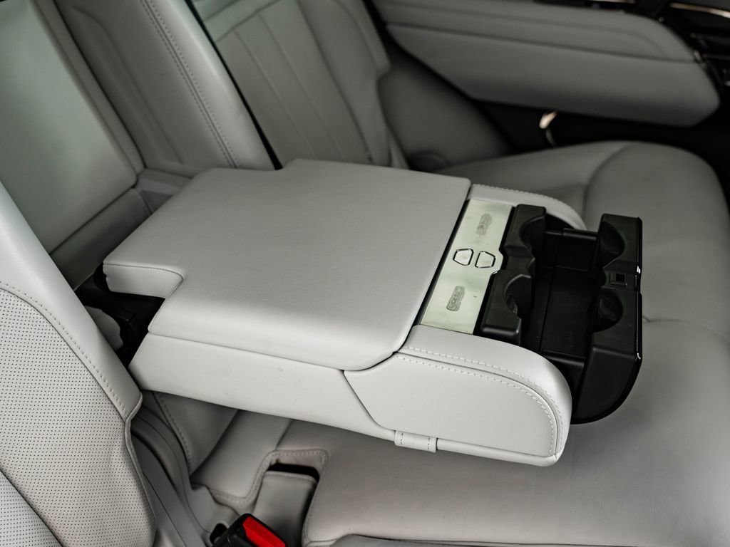 Used 2023 Gray Land Rover SE image 46