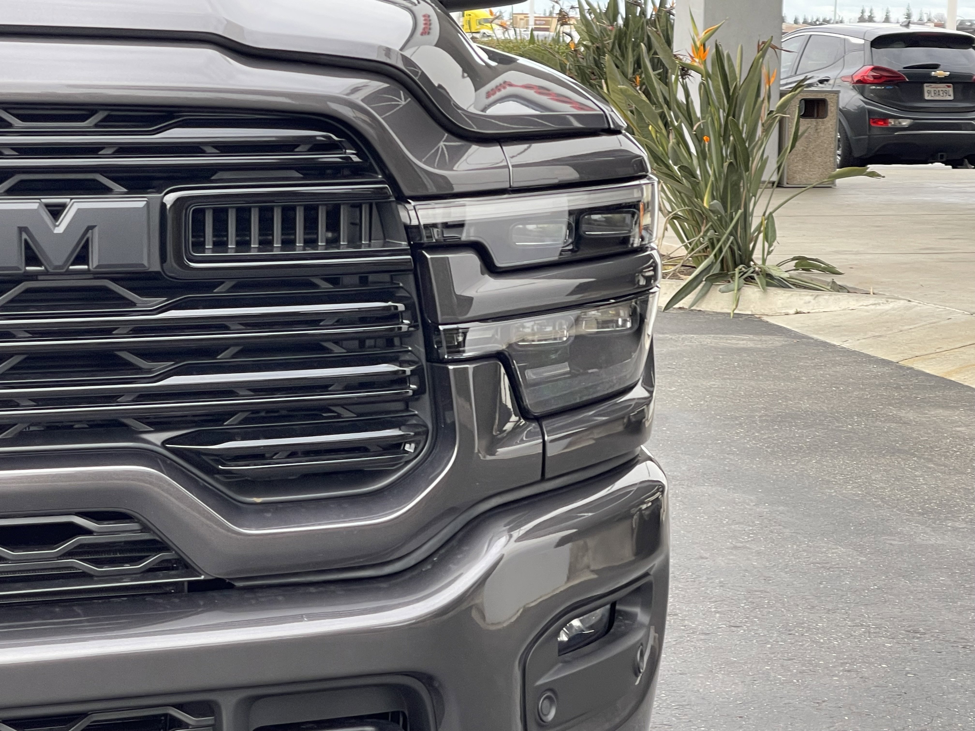 New 2026 Granite Crystal Metallic Clear-Coat Exterior Paint RAM Laramie image 8