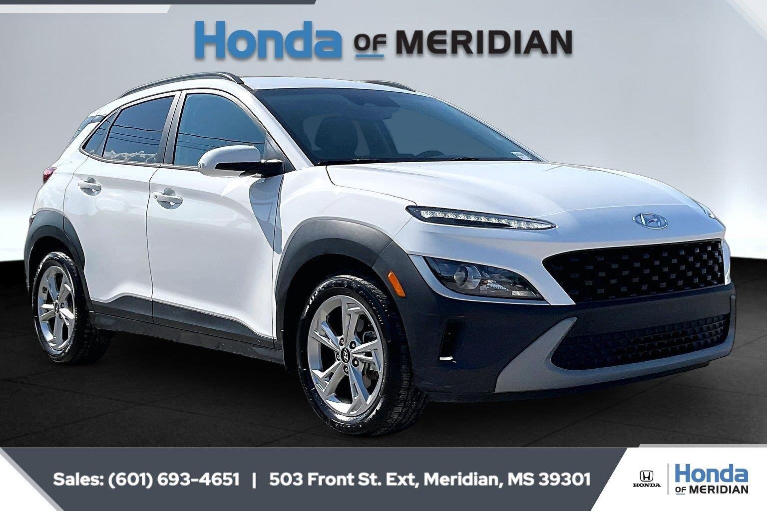 Used 2022 Lunar White Hyundai SEL image 1