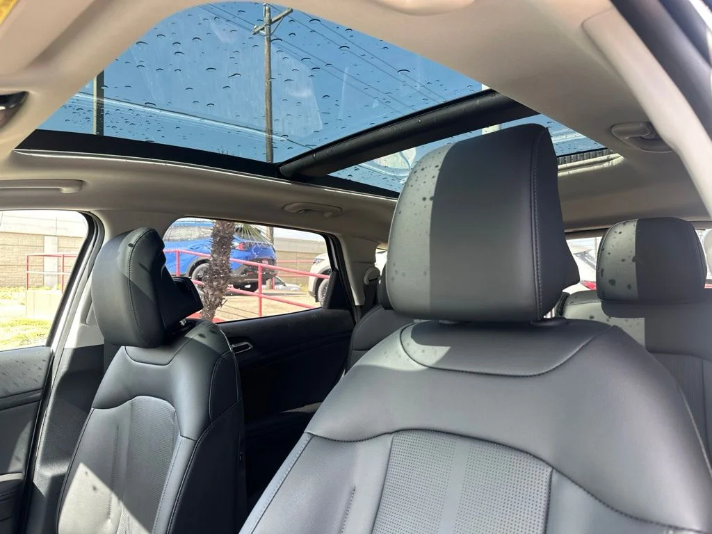 New 2027 White Kia EX image 10