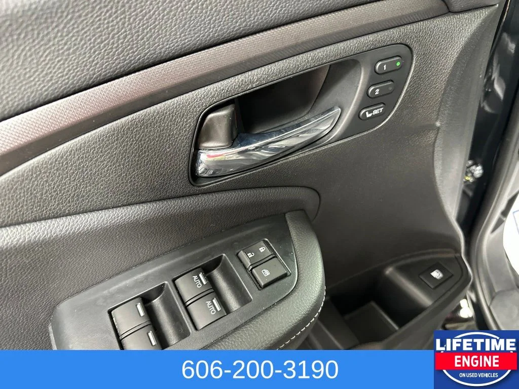 Used 2023 Black Honda RTL image 16