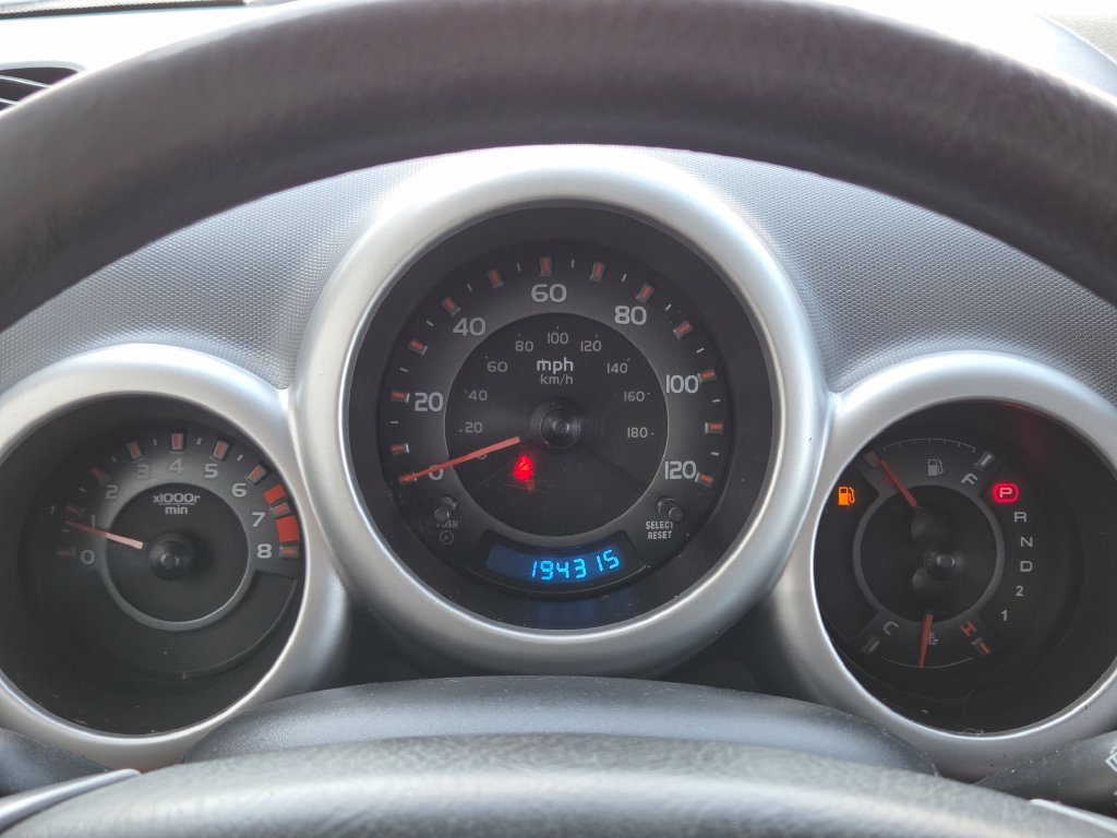 Used 2004  Honda LX image 22