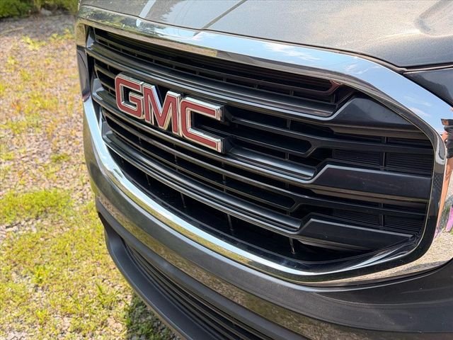 Used 2021 Gray GMC SLE image 6