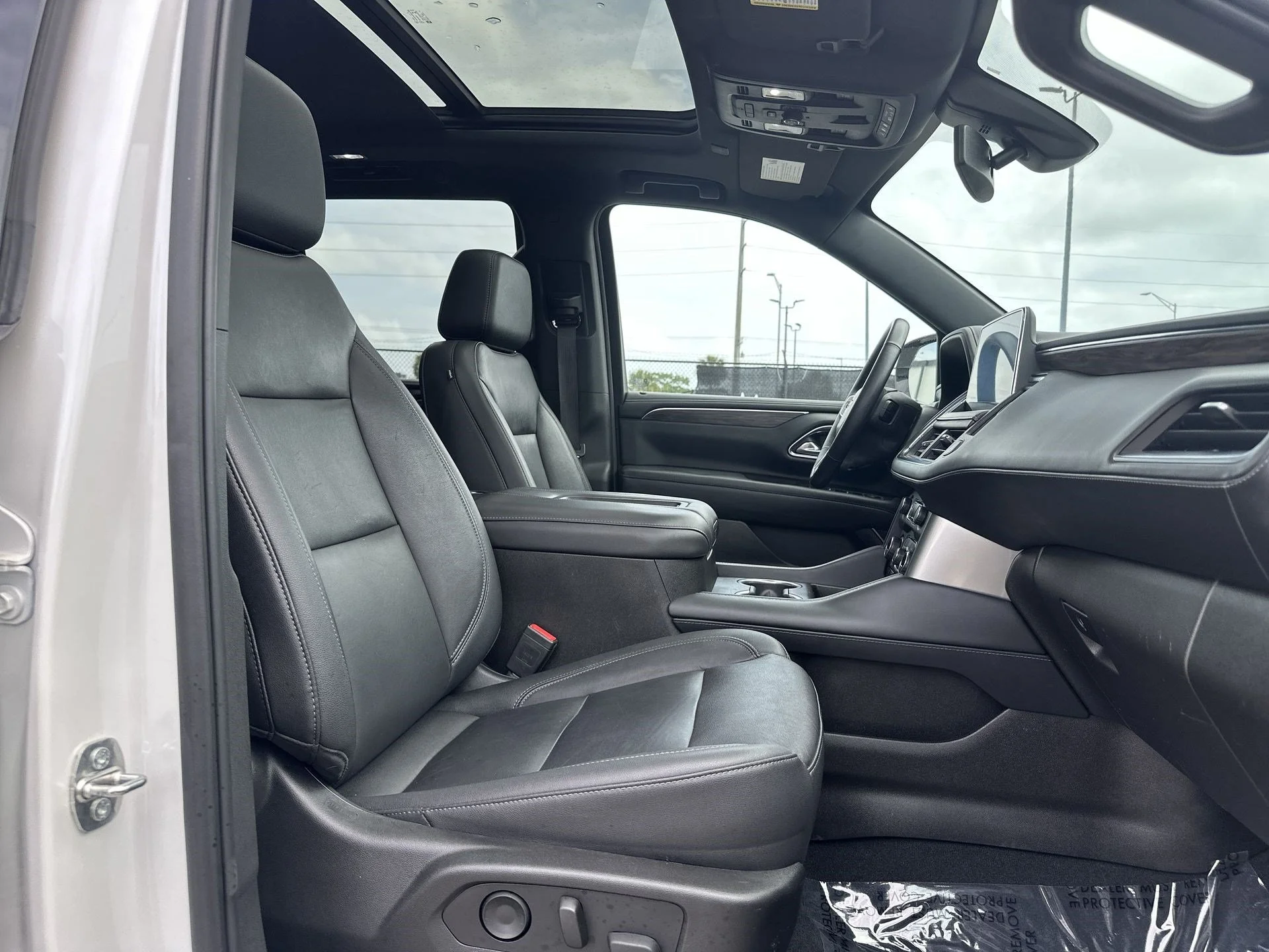 Used 2021 Iridescent Pearl Tricoat Chevrolet LT image 24