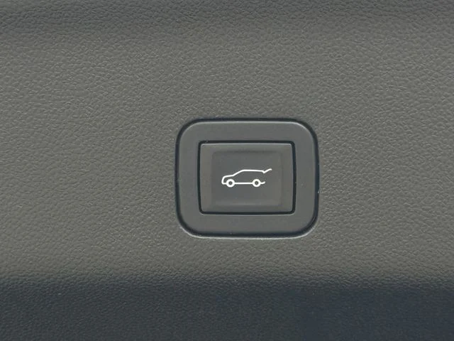Used 2025 Gray Chevrolet Premier image 26