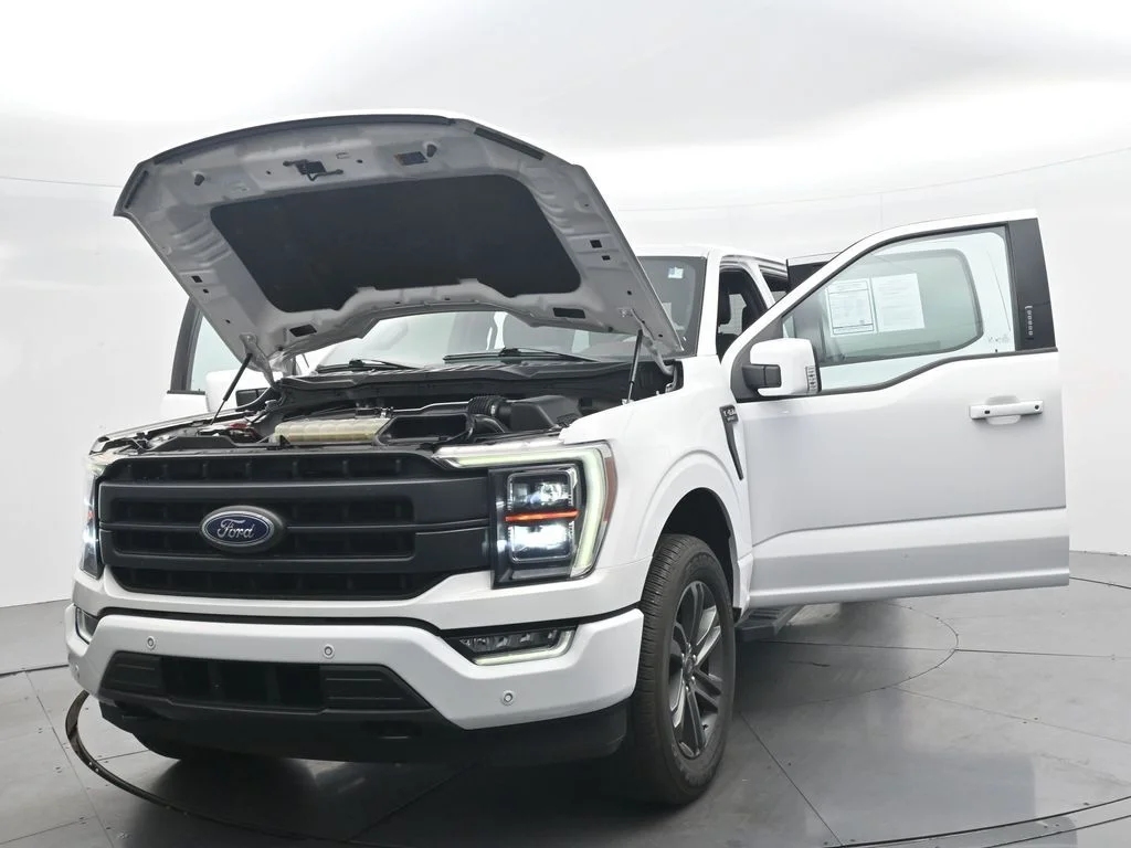 Certified Used 2023 Oxford White Ford Lariat image 48
