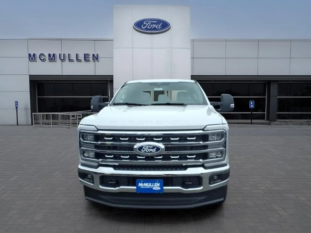 New 2027 Oxford White Ford F-250® XLT image 28
