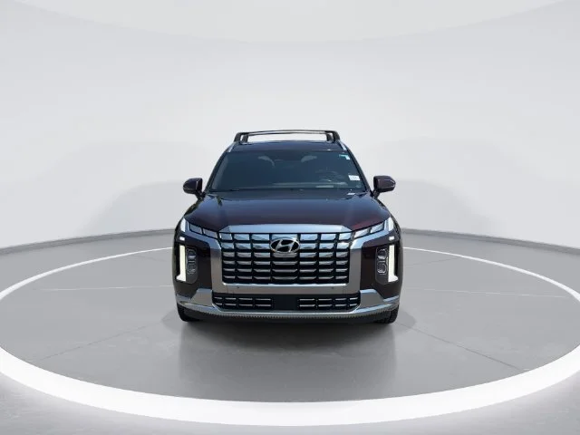 Used 2023 Red Hyundai Calligraphy image 2