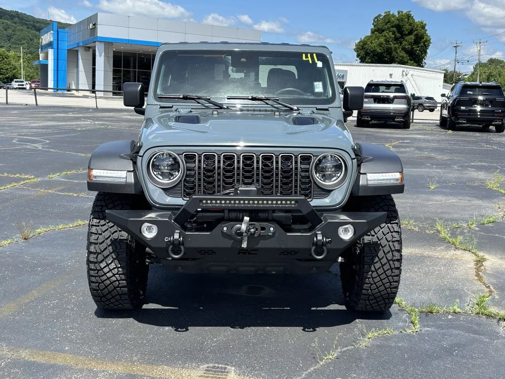 Used 2025 Gray Jeep Rubicon image 6