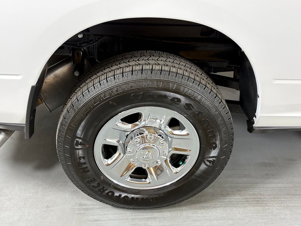 New 2026 Bright White Clear-Coat Exterior Paint RAM Tradesman image 10