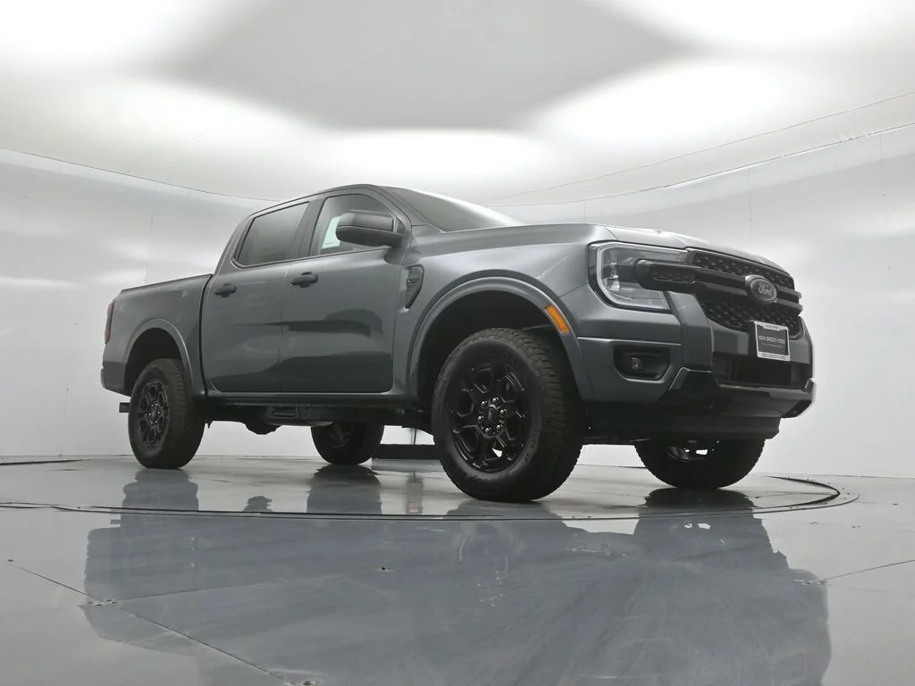New 2026 Marsh Gray Ford XLT image 41