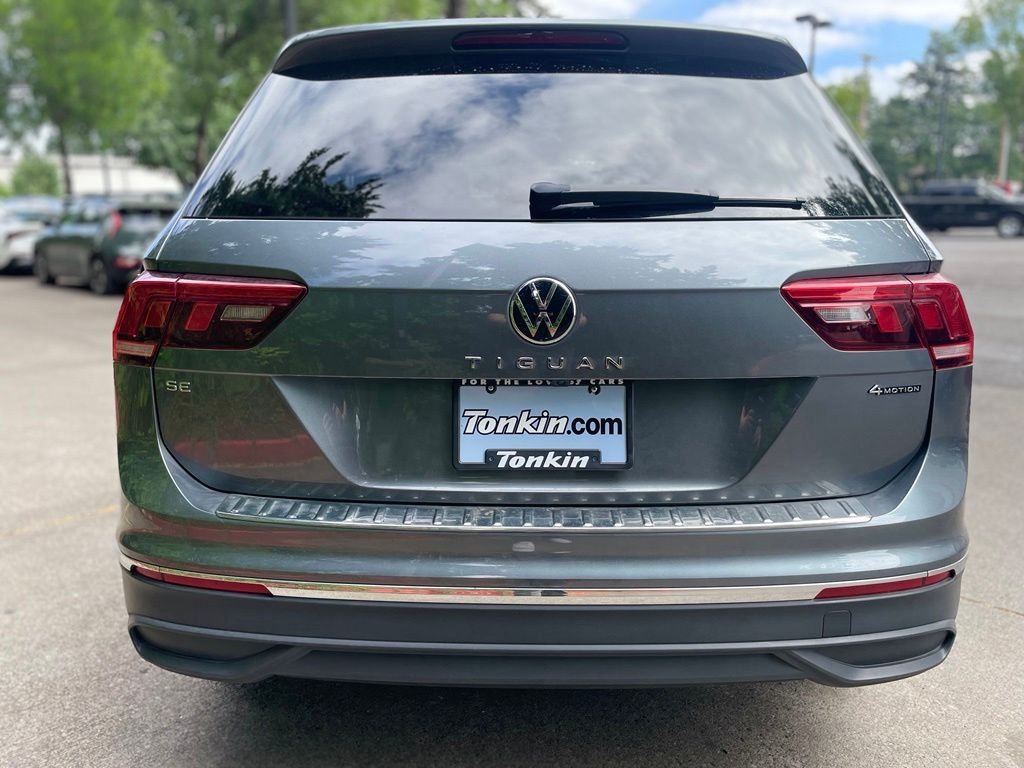 Used 2024 Platinum Gray Metallic Volkswagen 2.0T SE image 28