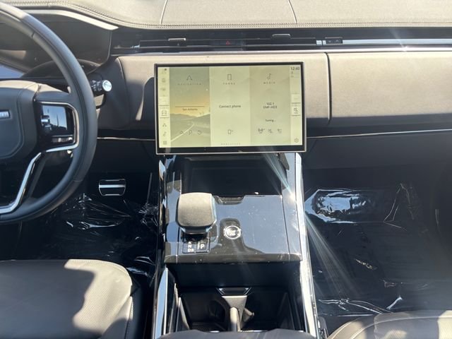 New 2026 Carpathian Grey Land Rover Dynamic SE image 14