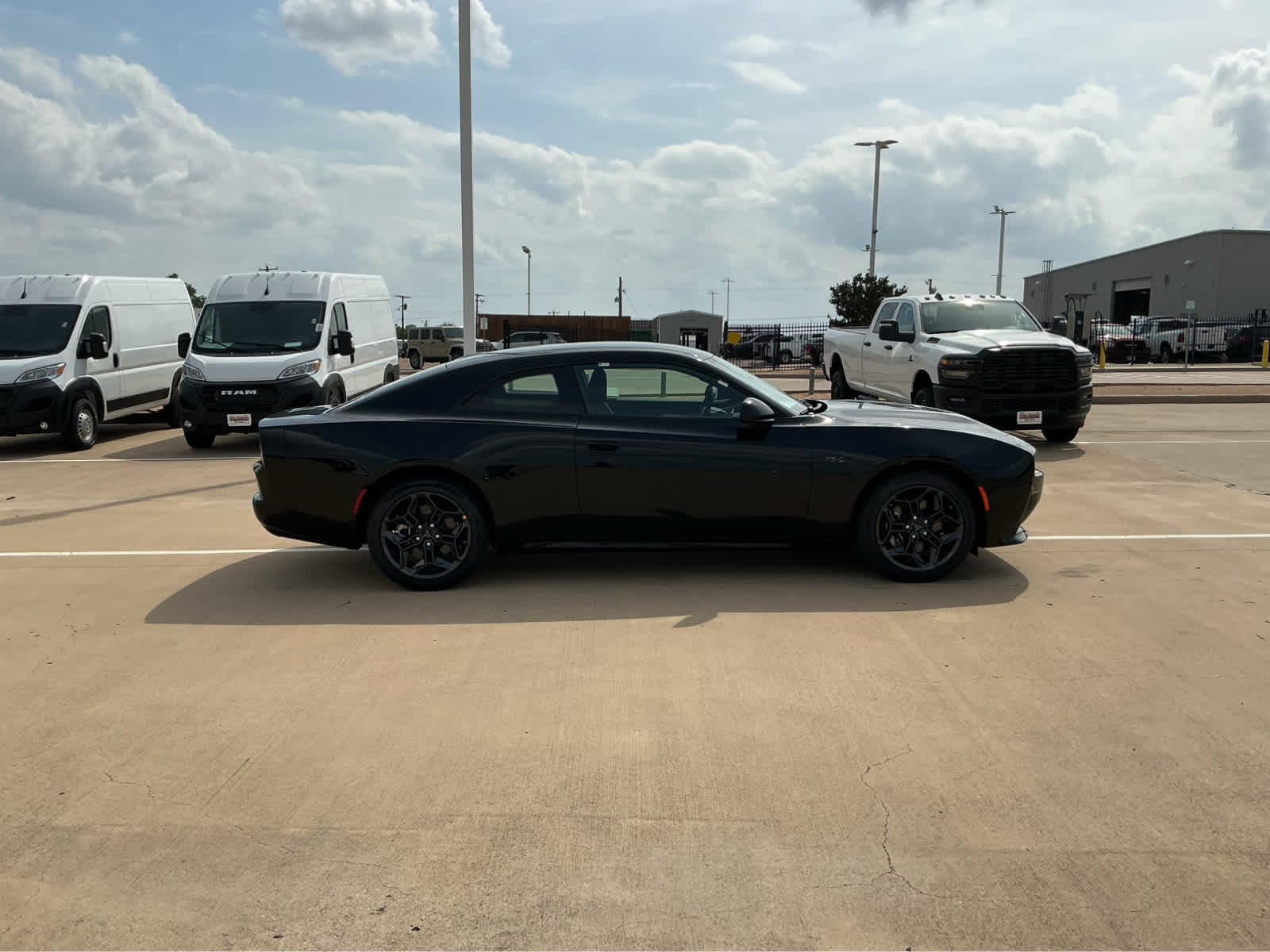 New 2026 Diamond Black Crystal Pearlcoat Dodge R/T image 4