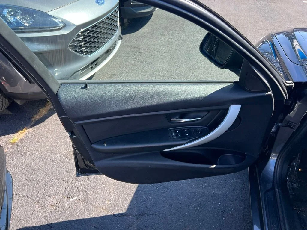 Used 2013 Mineral Gray Metallic BMW 328i xDrive image 10