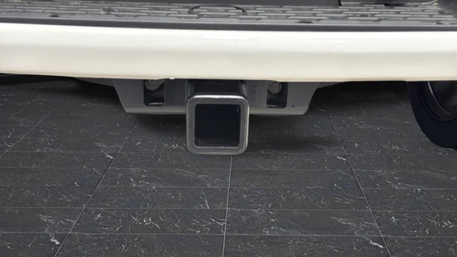 New 2026 Ivory White Tri-Coat Pearl-Coat Exterior Paint RAM Laramie image 45