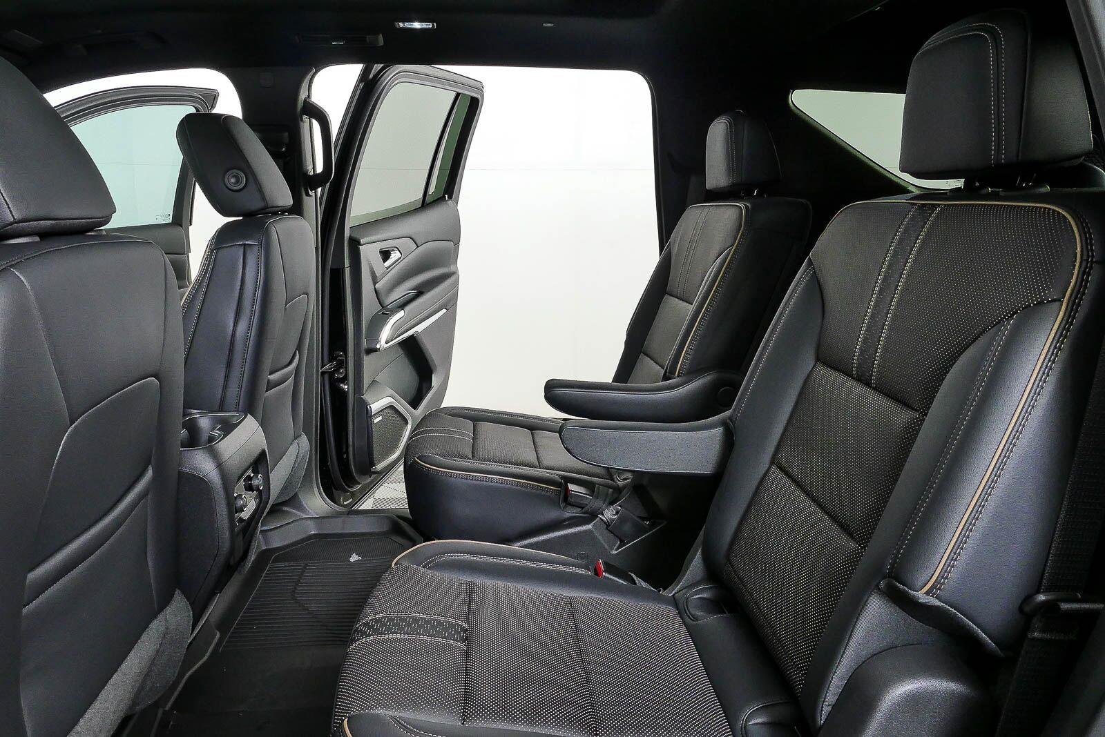 New 2026 Mosaic Black Metallic Chevrolet High Country image 22