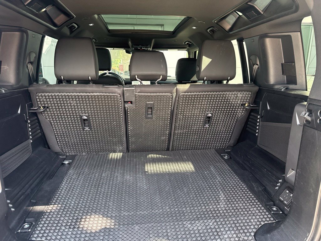 Used 2025 Black Land Rover S image 5