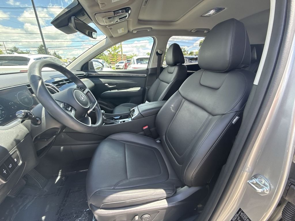 Used 2023 Silver Hyundai SEL image 11