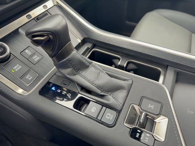 2025 Lexus GX Premium+ - Photo 24