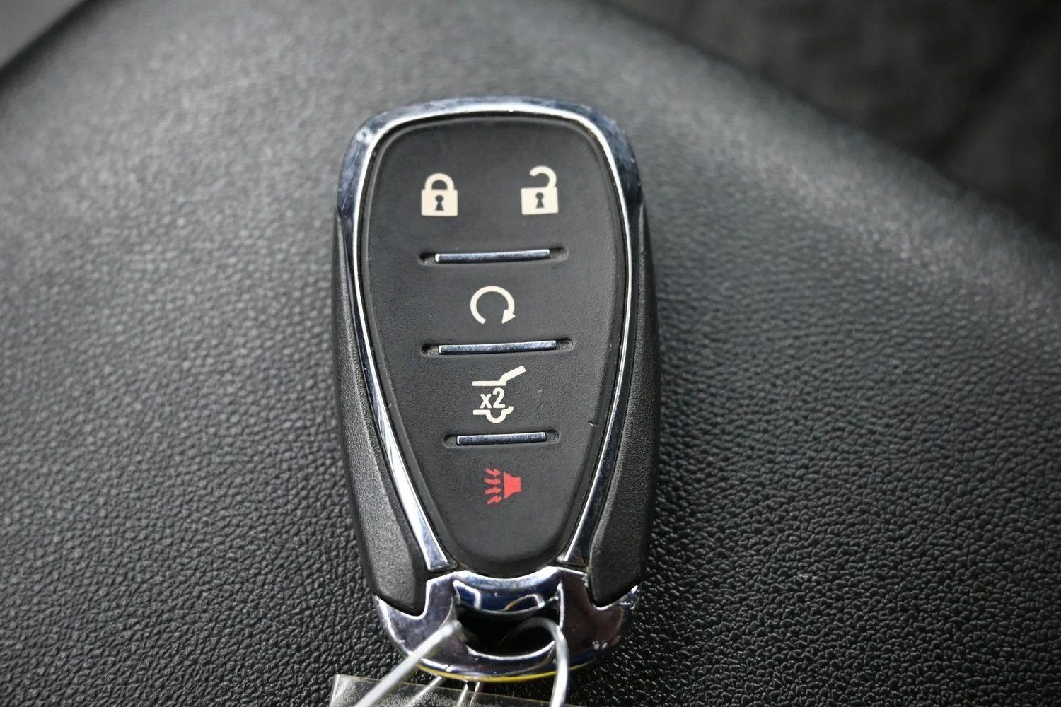 Used 2024 Sterling Gray Metallic Chevrolet LT image 31