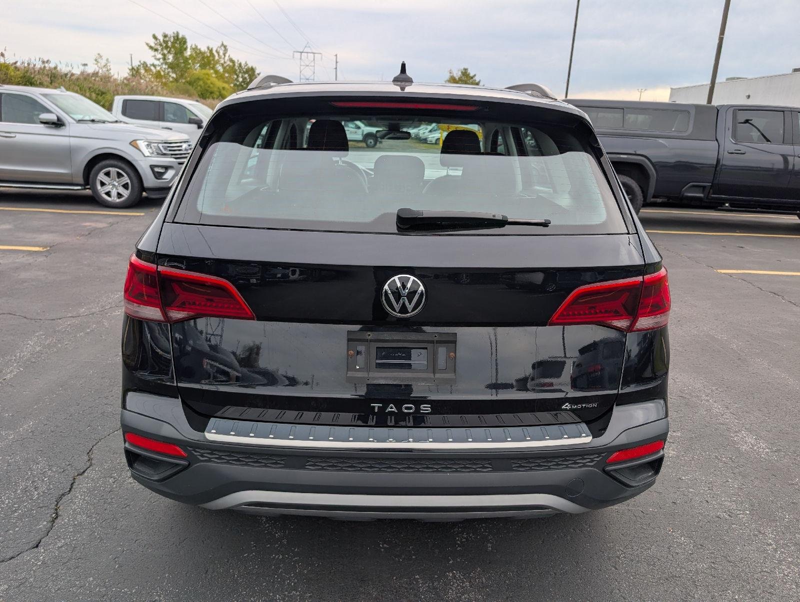Used 2023 Deep Black Pearl Volkswagen S image 7