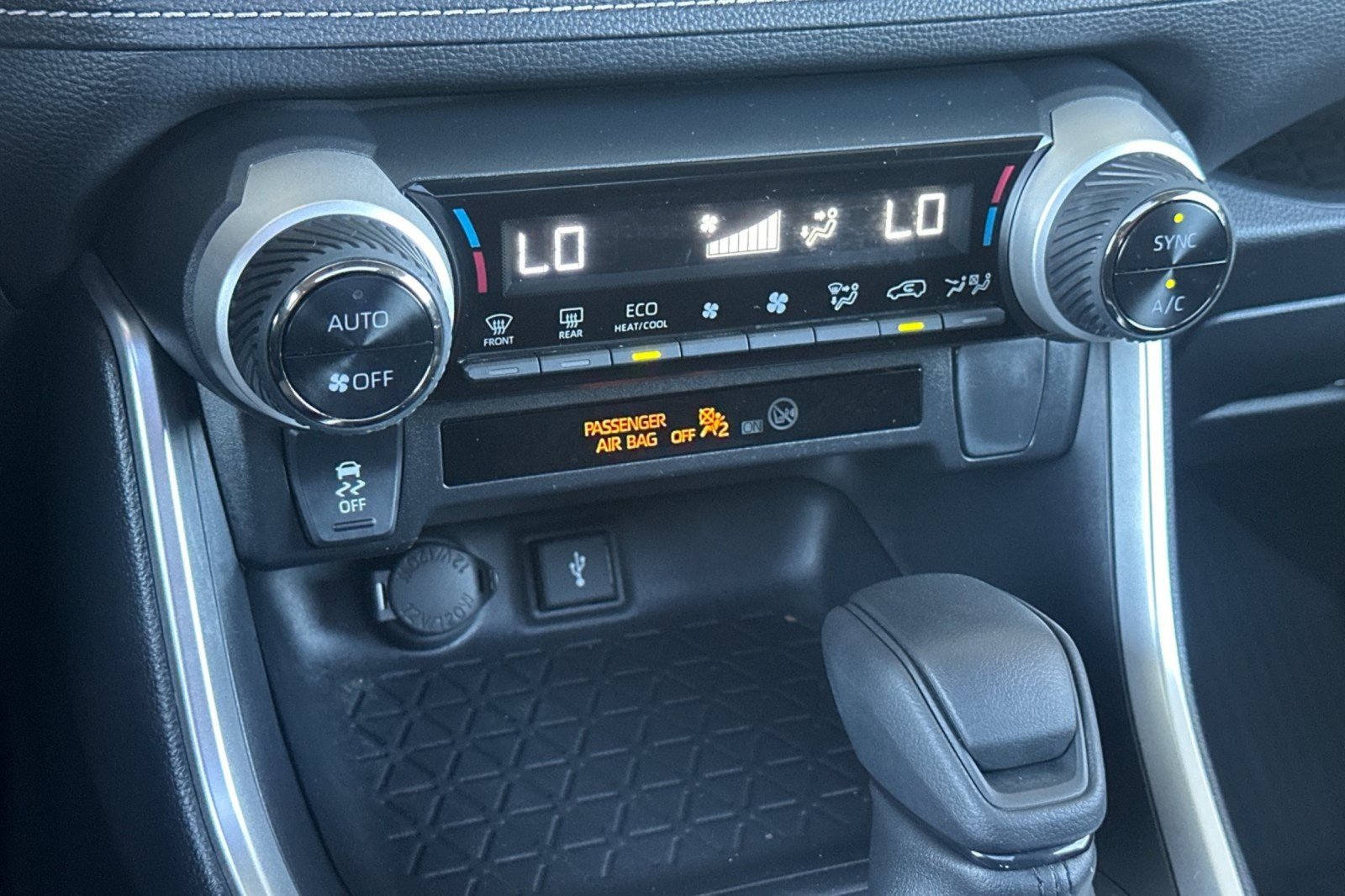 Certified Used 2022 MAGNETIC GRAY Toyota Hybrid XLE image 19