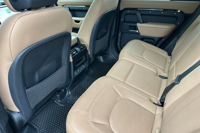 Used 2025 Black Land Rover S image 11