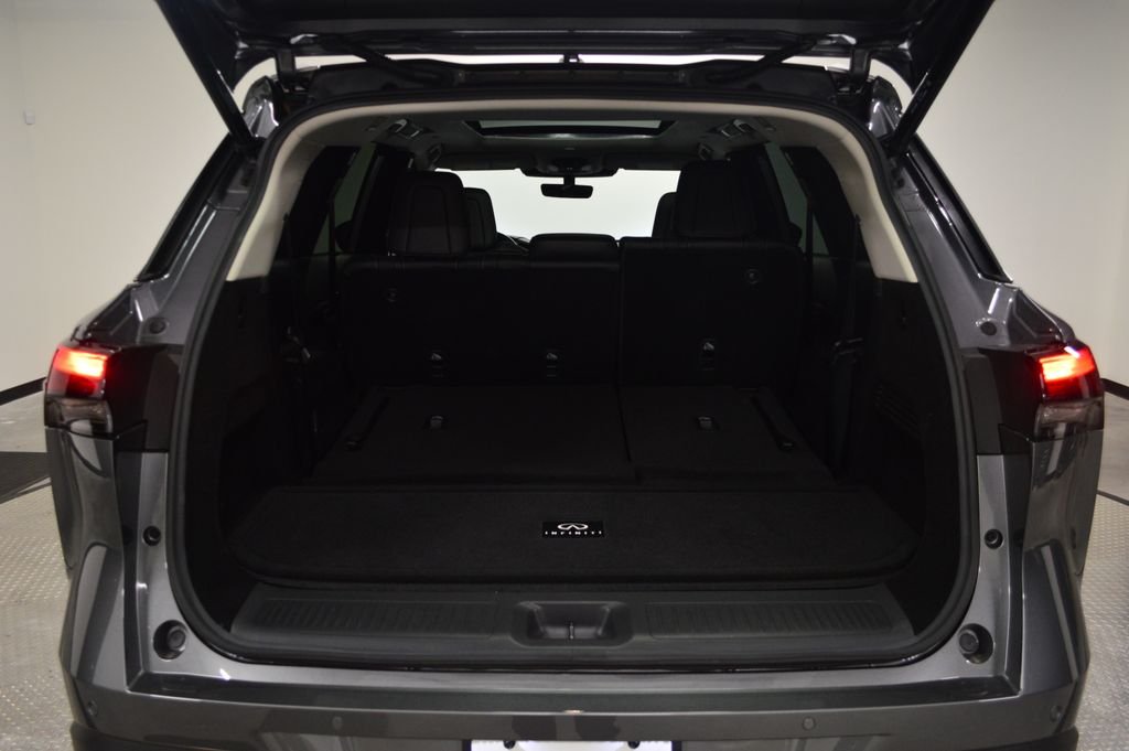 Used 2026 Graphite Shadow INFINITI LUXE image 43