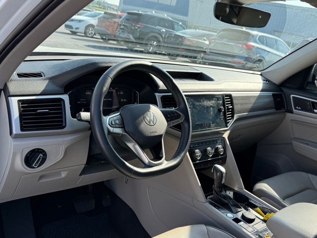 Used 2021 White Volkswagen SEL Premium image 3