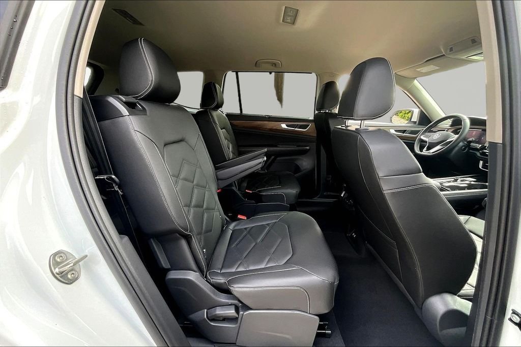 2026 Volkswagen Atlas SE w/Tech - Photo 25