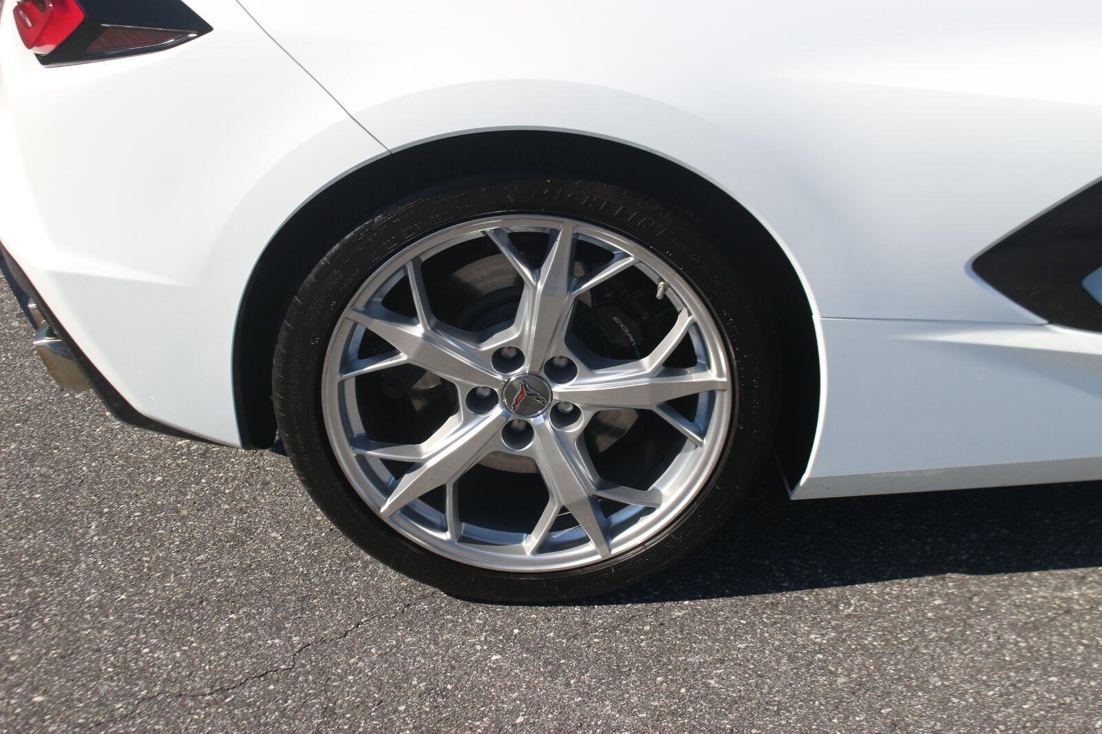 Used 2020 ARCTIC WHITE Chevrolet 2LT image 38