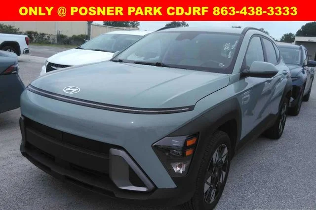 Used 2024 Green Hyundai SEL image 3