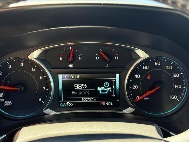Used 2018 SUMMIT WHITE Chevrolet Premier image 21