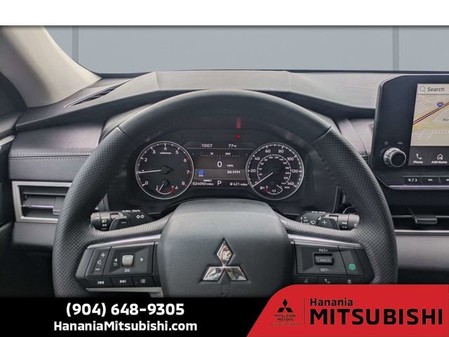 Used 2024 Silver Mitsubishi SE image 30