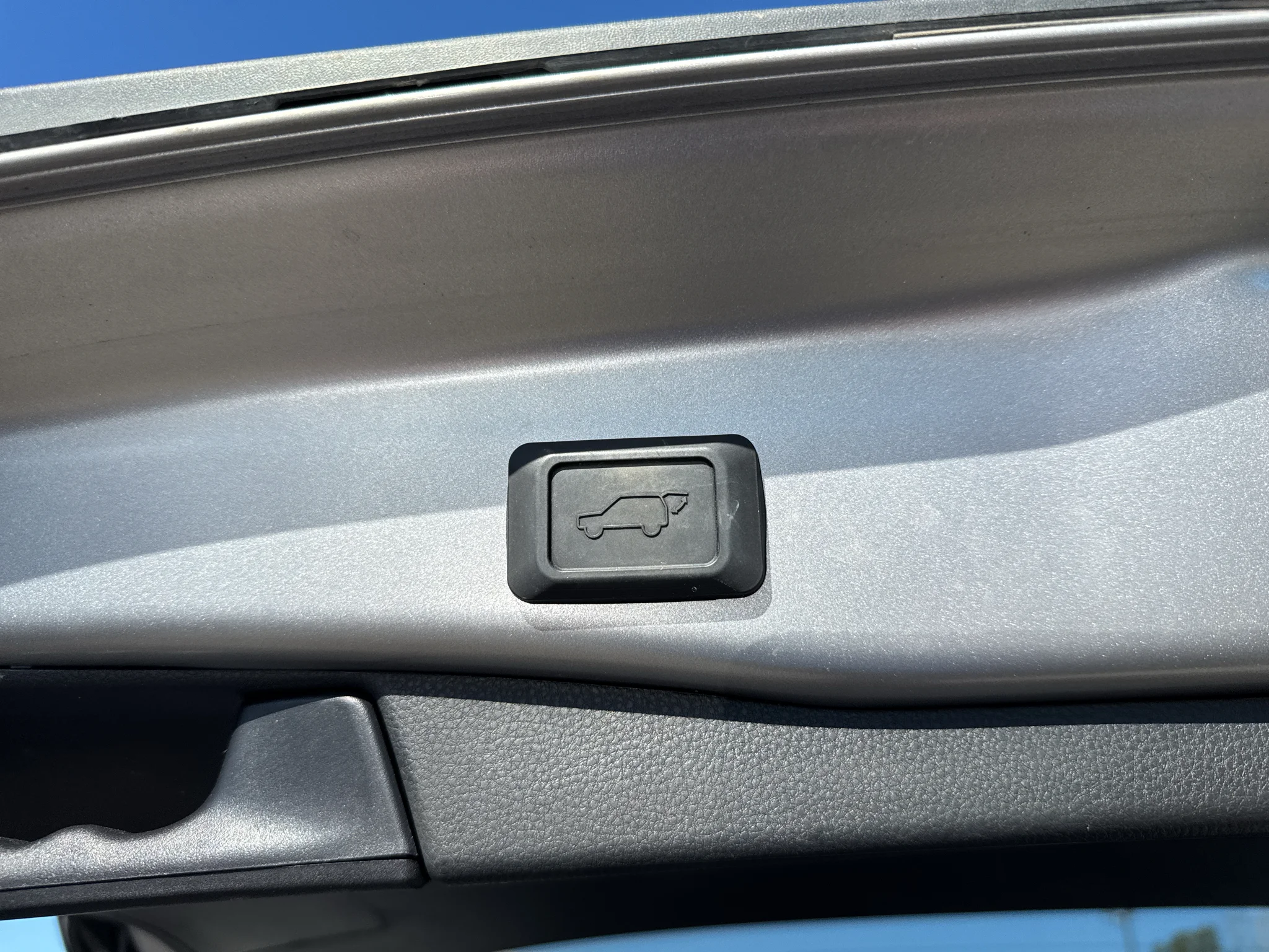 Certified Used 2025 Silver Sky Metallic Toyota XLE Premium image 24