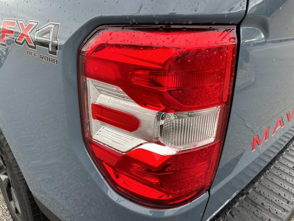 Used 2025 Azure Gray Metallic Ford XLT image 11