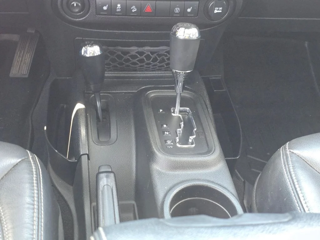 Used 2017 Blue Jeep Unlimited Sahara image 18