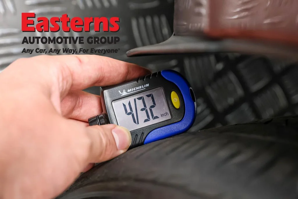 Used 2025 Red Nissan 2.5 SV image 23