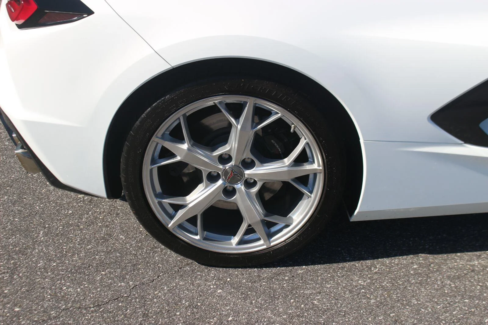 Used 2020 ARCTIC WHITE Chevrolet 2LT image 38